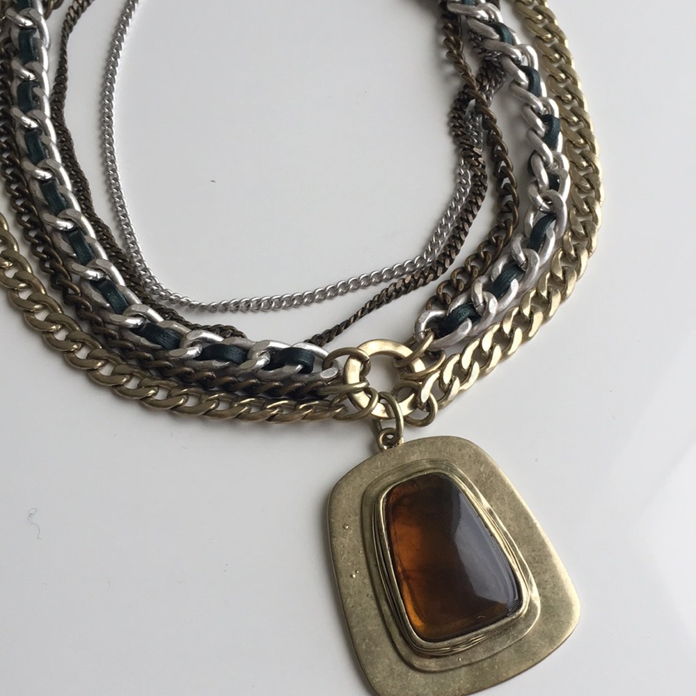 Statement fashion necklace